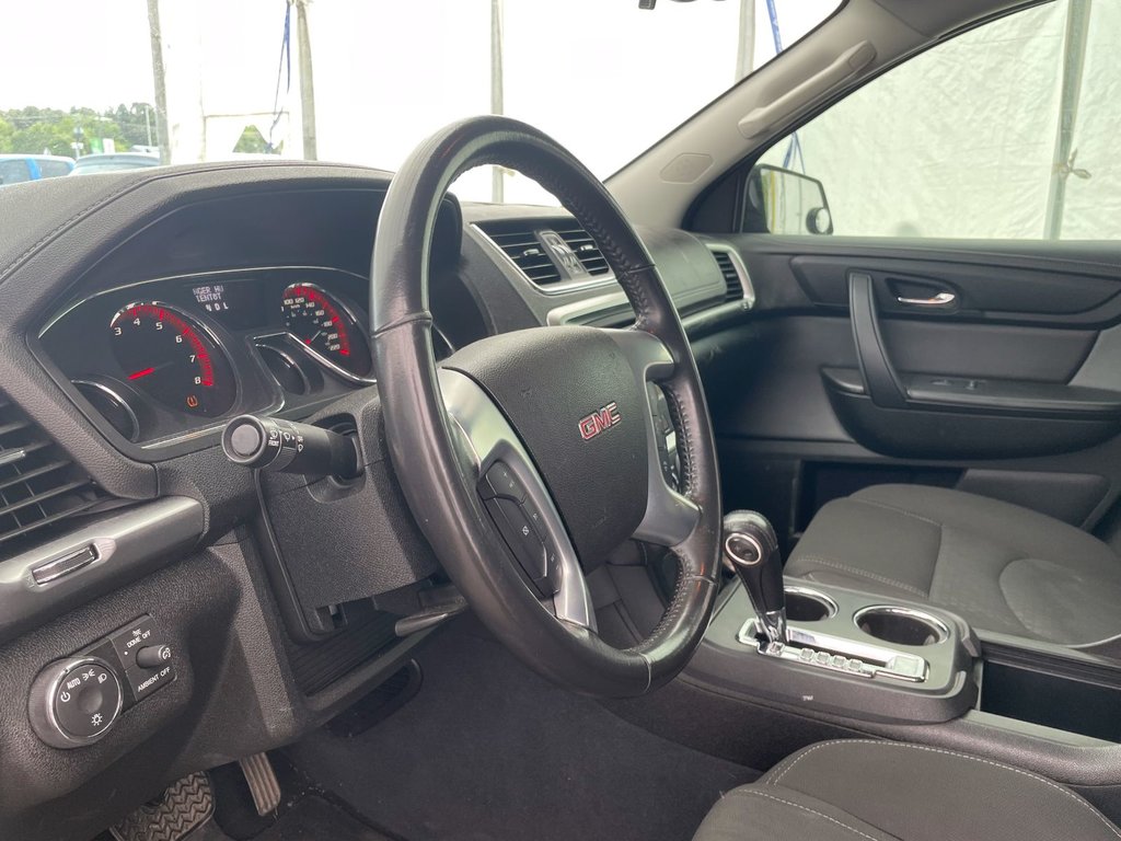 2016 GMC Acadia in St-Jérôme, Quebec - 3 - w1024h768px