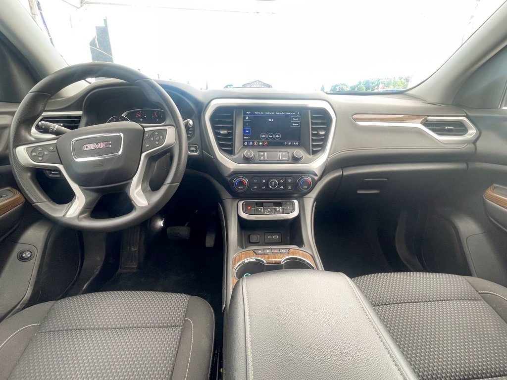 GMC Acadia  2023 à St-Jérôme, Québec - 12 - w1024h768px