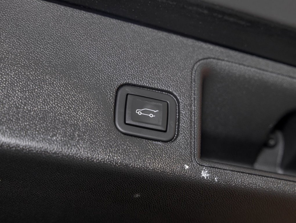2023 GMC Terrain in St-Jérôme, Quebec - 34 - w1024h768px
