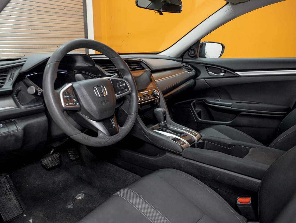 Honda Civic  2021 à St-Jérôme, Québec - 2 - w1024h768px