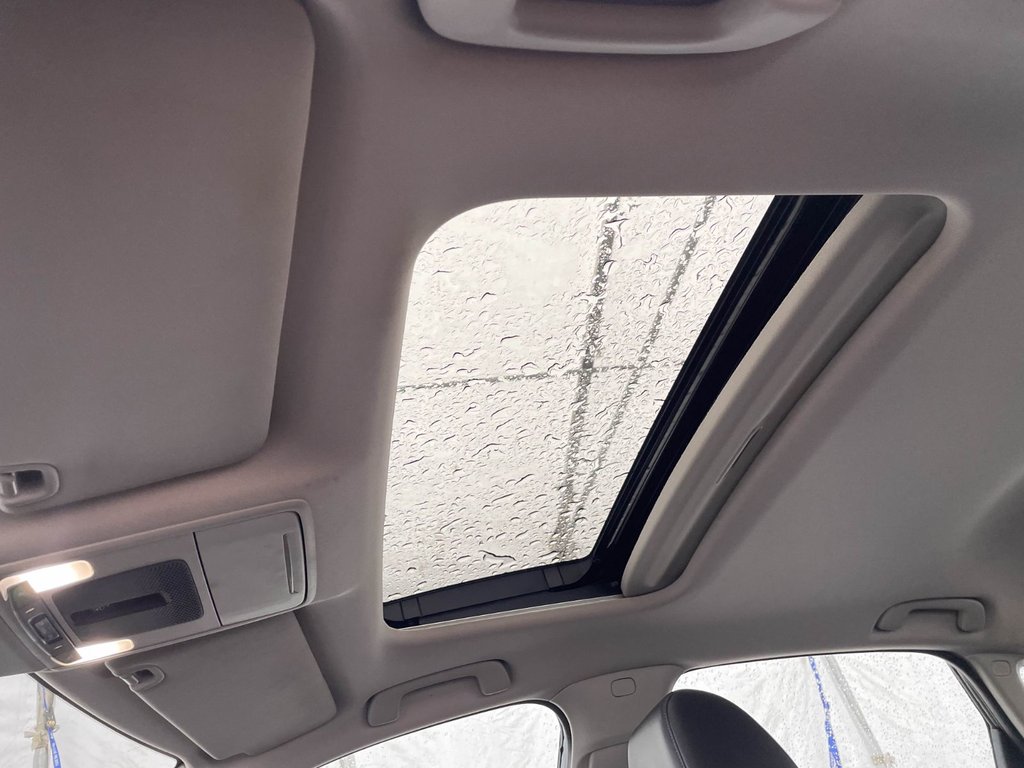 2022 Honda Civic in St-Jérôme, Quebec - 3 - w1024h768px