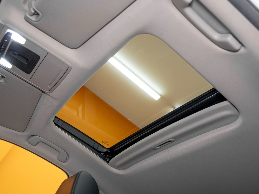 2022 Honda Civic in St-Jérôme, Quebec - 4 - w1024h768px