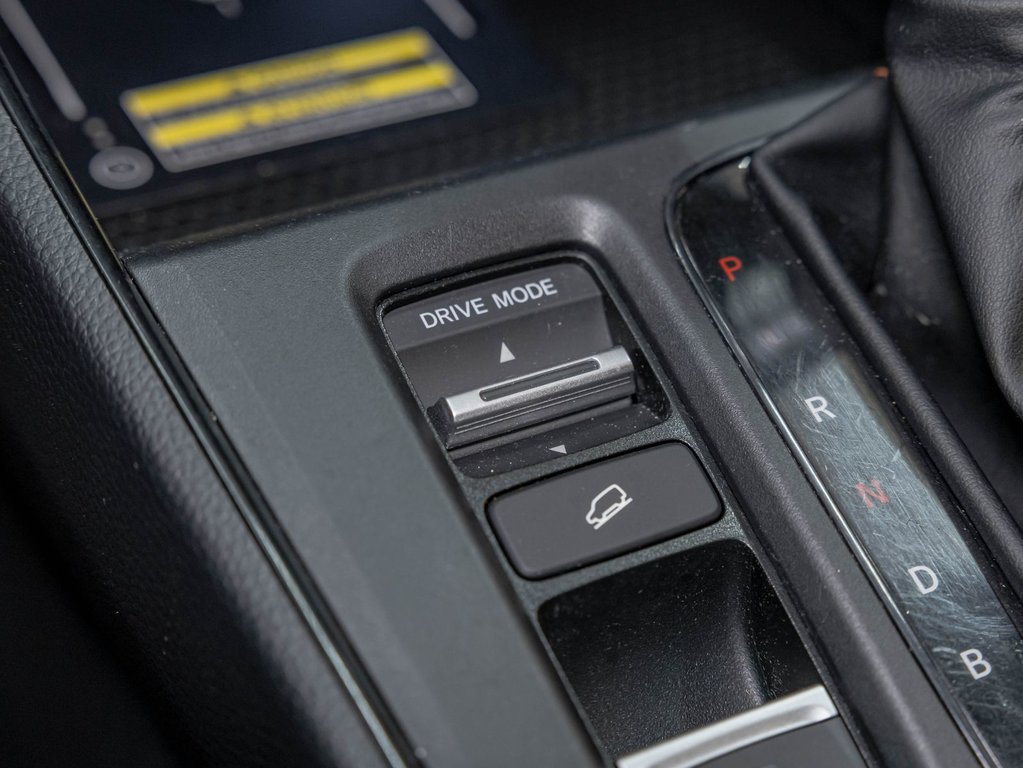2023 Honda CR-V Hybrid in St-Jérôme, Quebec - 25 - w1024h768px