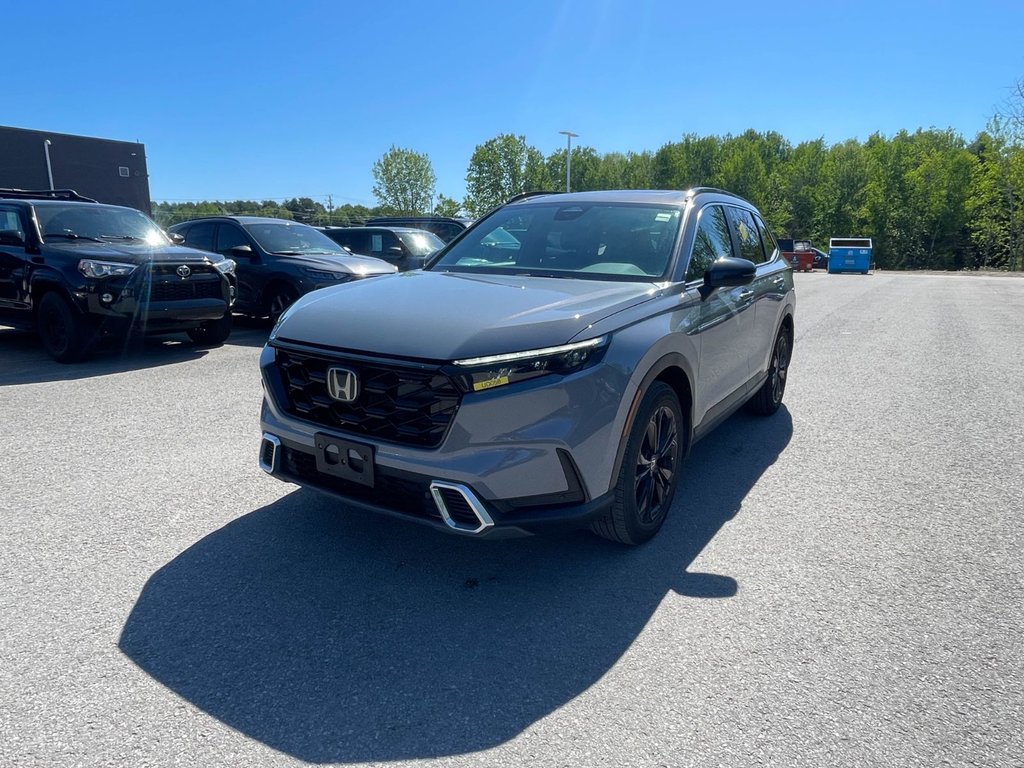 2023 Honda CR-V Hybrid in St-Jérôme, Quebec - 1 - w1024h768px