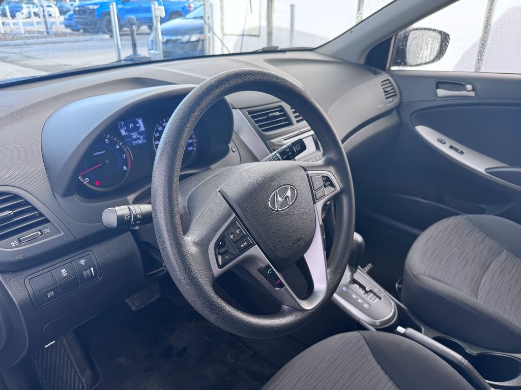 2015 Hyundai Accent in St-Jérôme, Quebec - 3 - w1024h768px