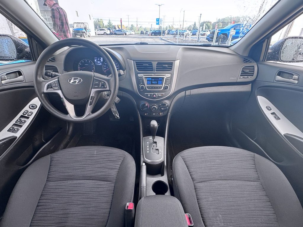 2015 Hyundai Accent in St-Jérôme, Quebec - 10 - w1024h768px