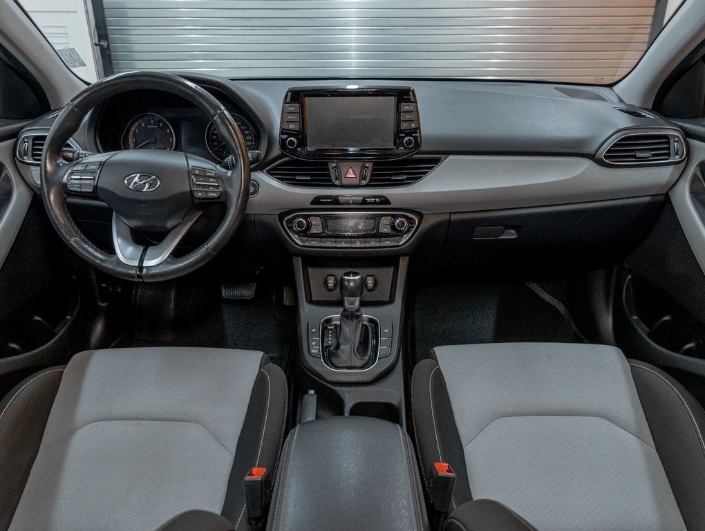 2018 Hyundai Elantra GT in St-Jérôme, Quebec - 12 - w1024h768px