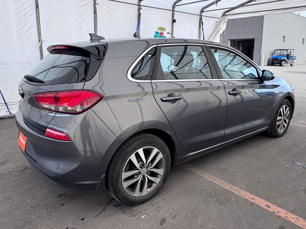 2018 Hyundai Elantra GT in St-Jérôme, Quebec - 8 - w1024h768px