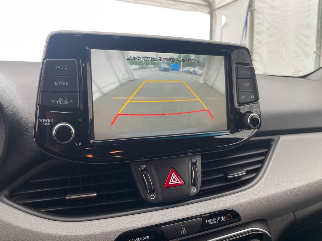 2018 Hyundai Elantra GT in St-Jérôme, Quebec - 12 - w1024h768px