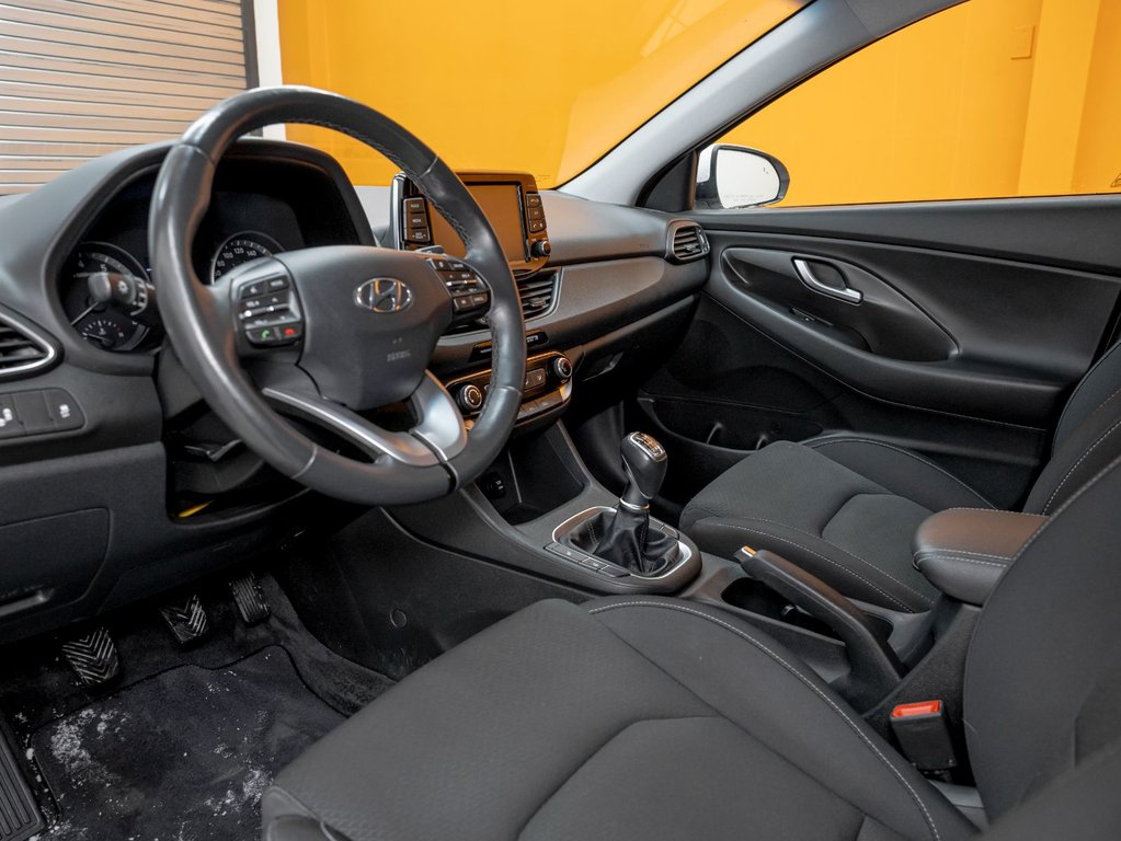 Hyundai Elantra GT  2019 à St-Jérôme, Québec - 4 - w1024h768px