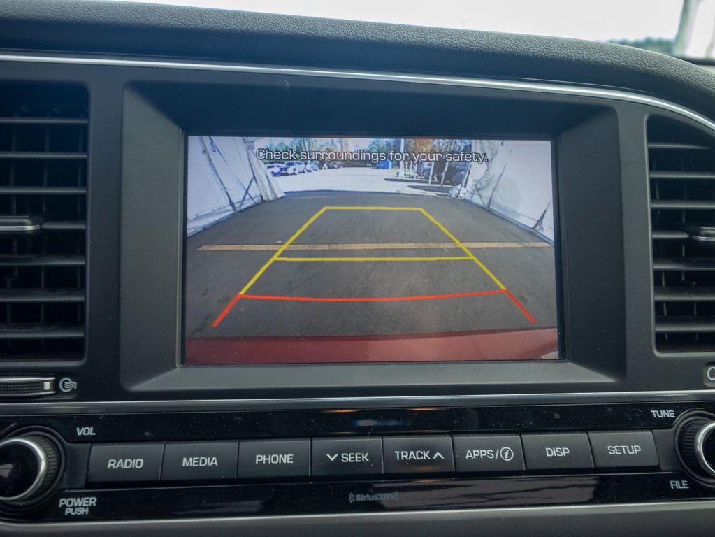 2017 Hyundai Elantra in St-Jérôme, Quebec - 14 - w1024h768px