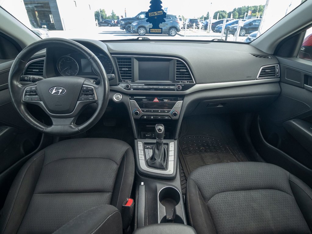 2017 Hyundai Elantra in St-Jérôme, Quebec - 12 - w1024h768px