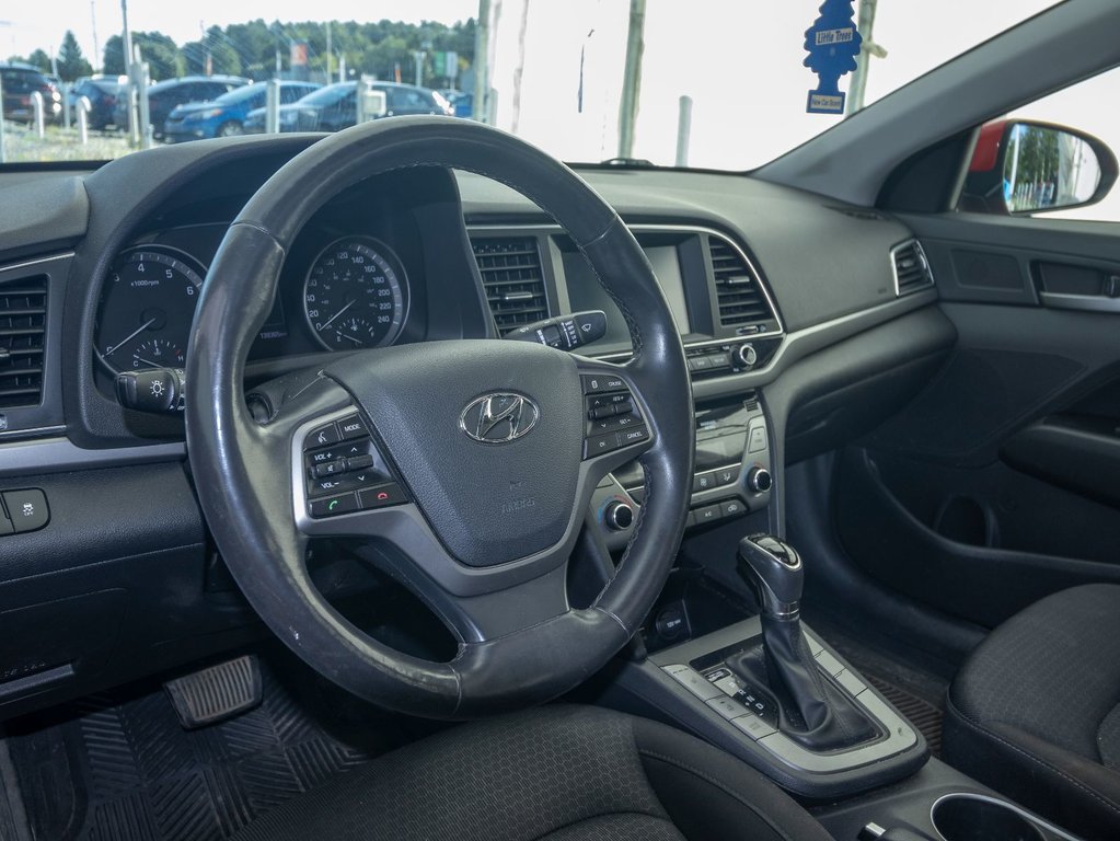 2017 Hyundai Elantra in St-Jérôme, Quebec - 4 - w1024h768px