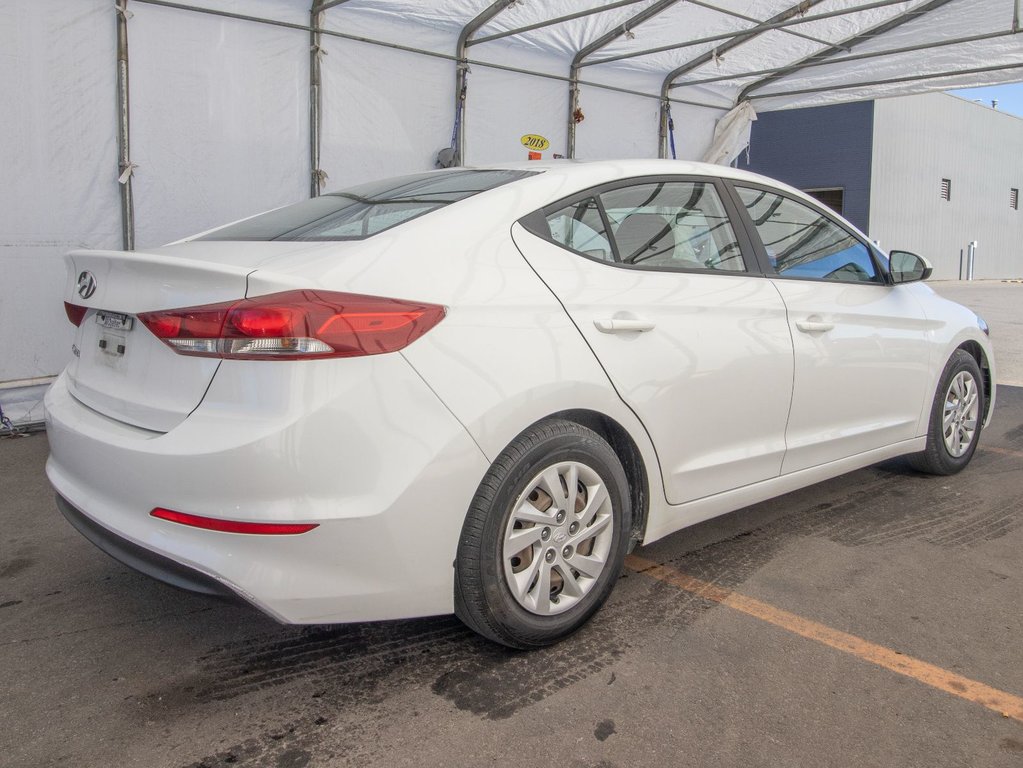 2017 Hyundai Elantra in St-Jérôme, Quebec - 8 - w1024h768px