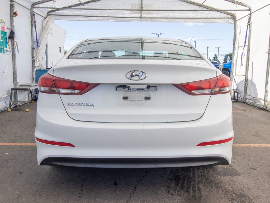 2017 Hyundai Elantra in St-Jérôme, Quebec - 6 - w1024h768px