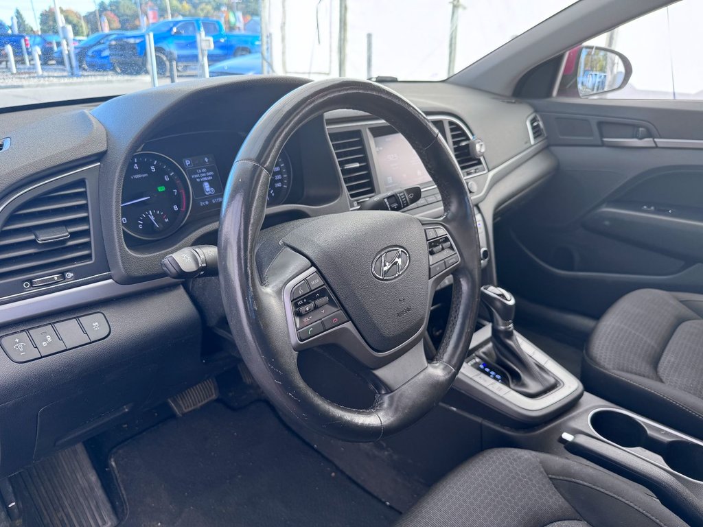 2018 Hyundai Elantra in St-Jérôme, Quebec - 4 - w1024h768px