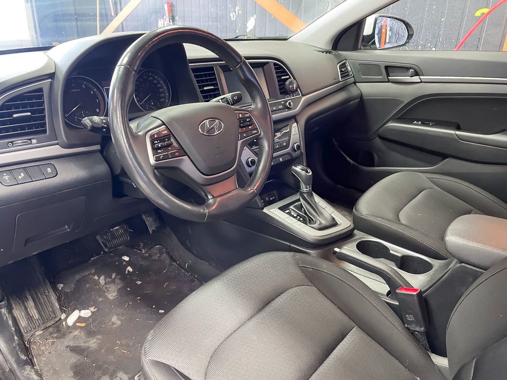 2018 Hyundai Elantra in St-Jérôme, Quebec - 3 - w1024h768px