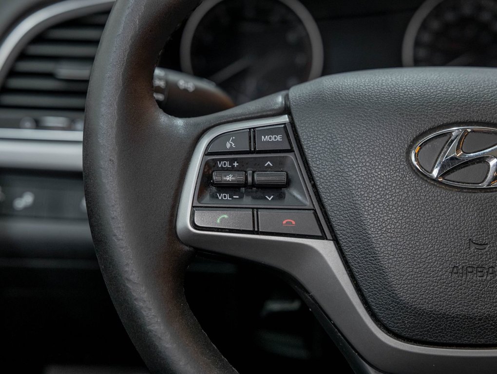 2018 Hyundai Elantra in St-Jérôme, Quebec - 15 - w1024h768px