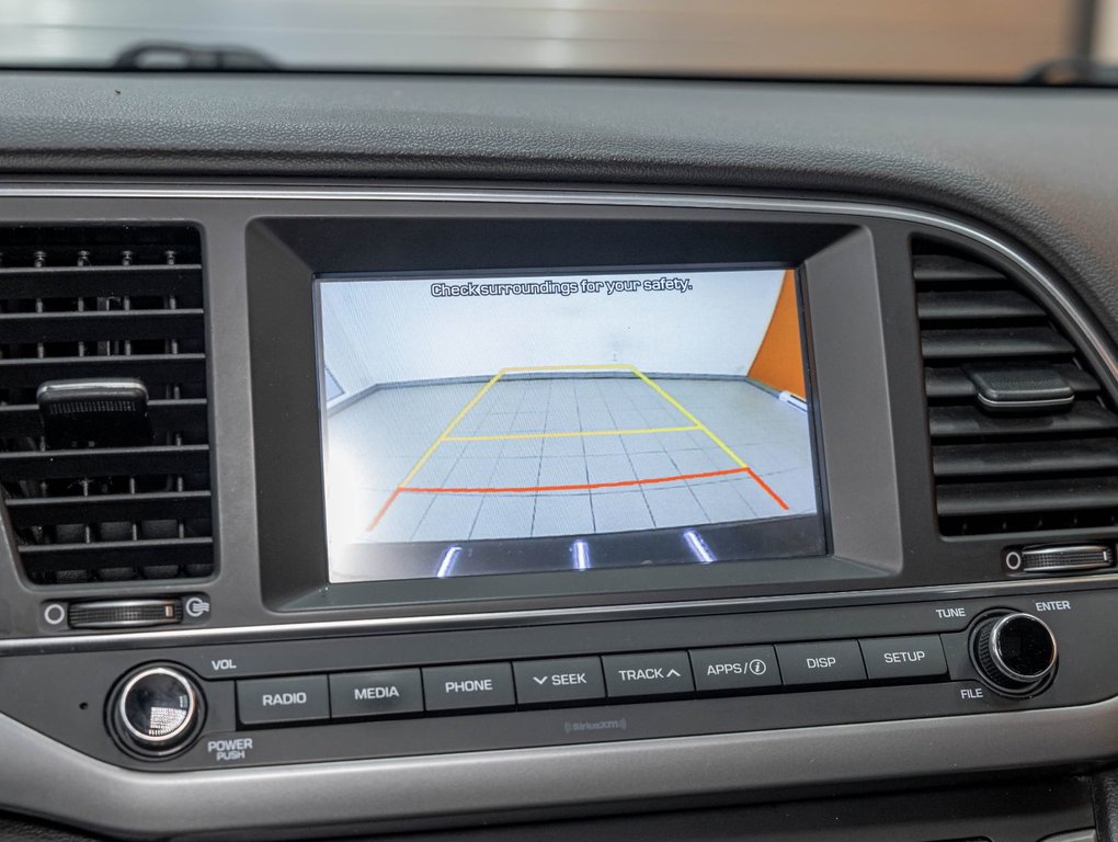 2018 Hyundai Elantra in St-Jérôme, Quebec - 18 - w1024h768px