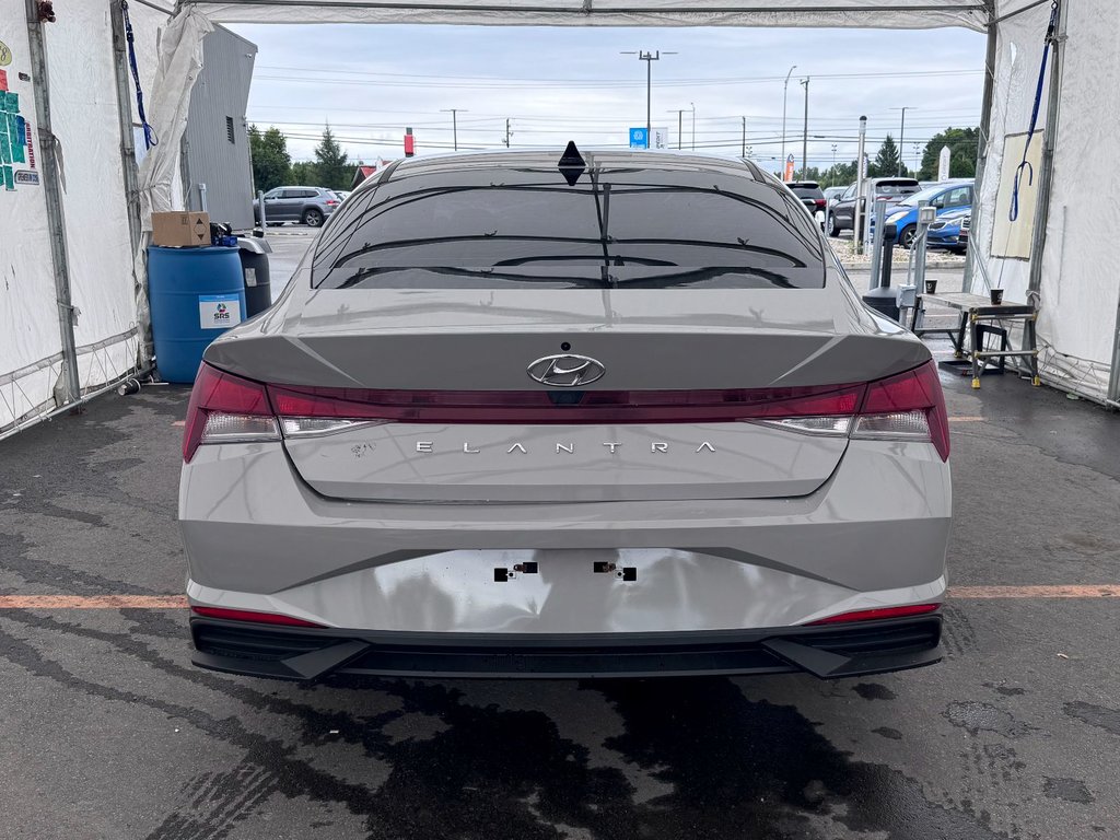 Hyundai Elantra  2022 à St-Jérôme, Québec - 6 - w1024h768px