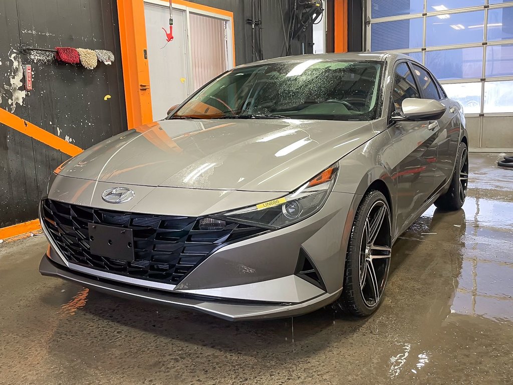 Hyundai Elantra  2023 à St-Jérôme, Québec - 1 - w1024h768px