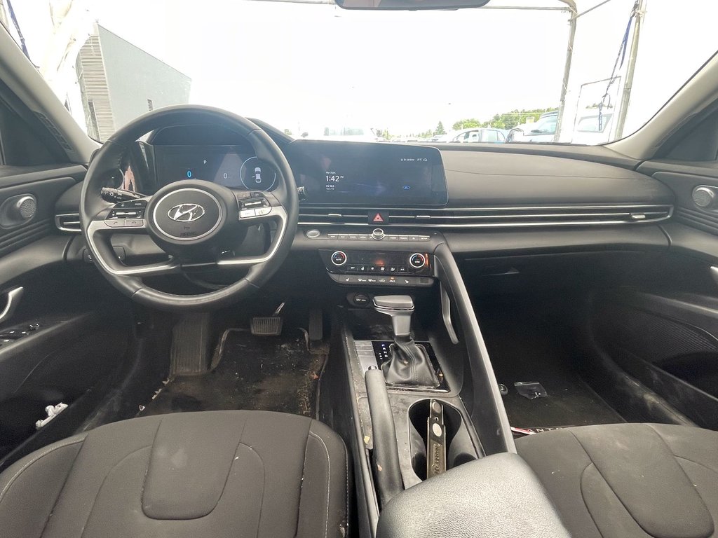 2023 Hyundai Elantra in St-Jérôme, Quebec - 10 - w1024h768px