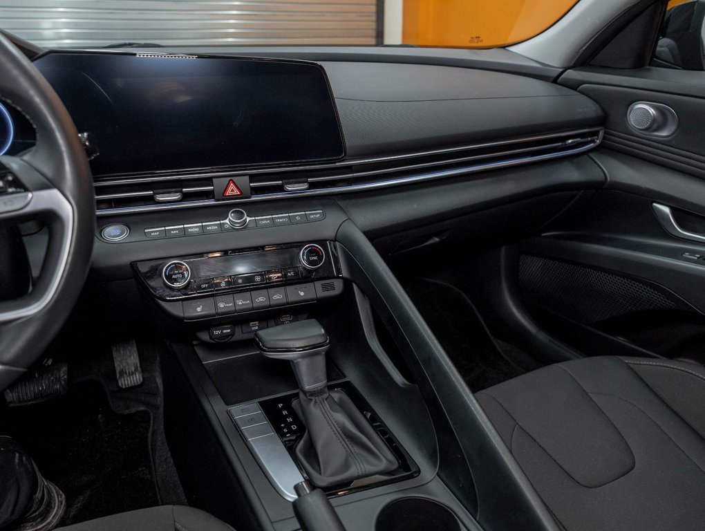 2023 Hyundai Elantra in St-Jérôme, Quebec - 21 - w1024h768px