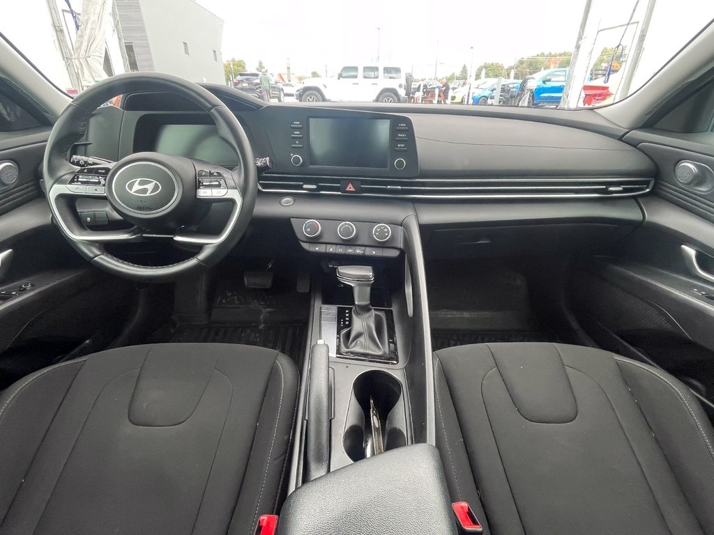 2024 Hyundai Elantra in St-Jérôme, Quebec - 10 - w1024h768px