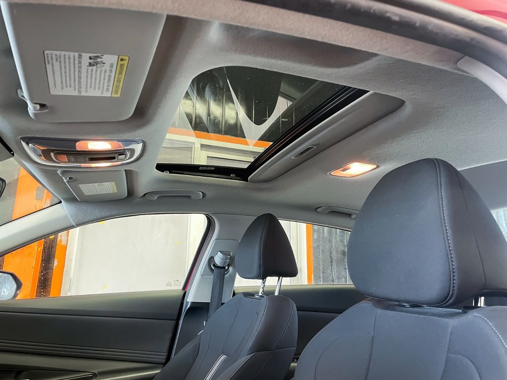 Hyundai Elantra  2024 à St-Jérôme, Québec - 3 - w1024h768px