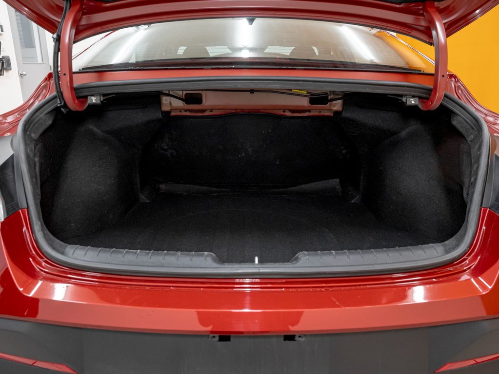 Hyundai Elantra  2024 à St-Jérôme, Québec - 31 - w1024h768px