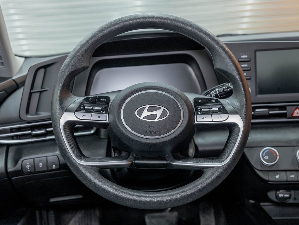 2024 Hyundai Elantra in St-Jérôme, Quebec - 14 - w1024h768px