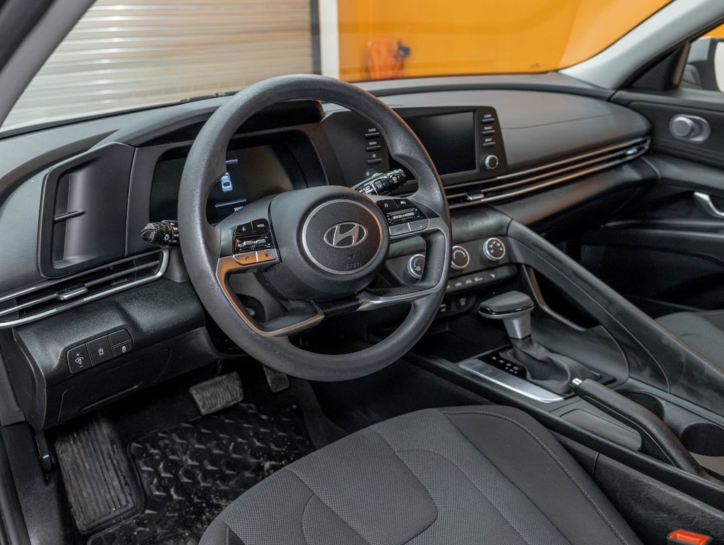 2024 Hyundai Elantra in St-Jérôme, Quebec - 2 - w1024h768px