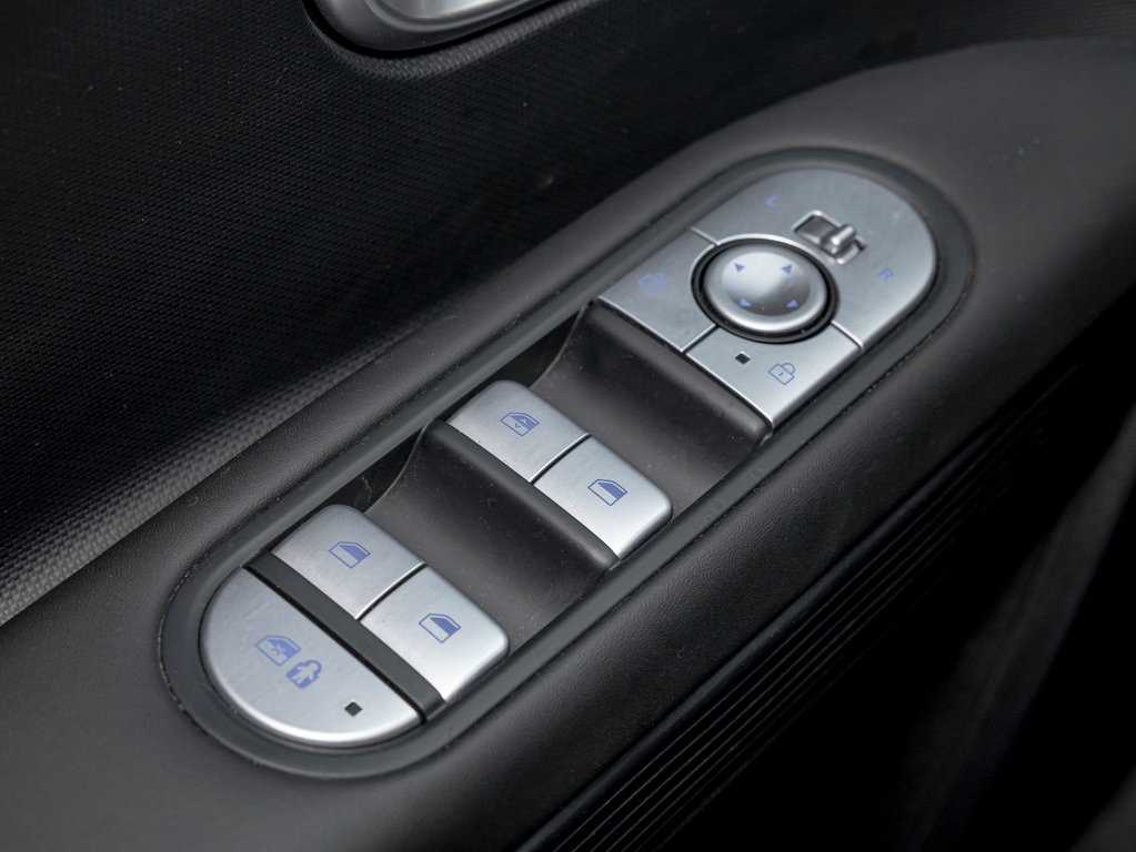 Hyundai IONIQ 5  2022 à St-Jérôme, Québec - 26 - w1024h768px