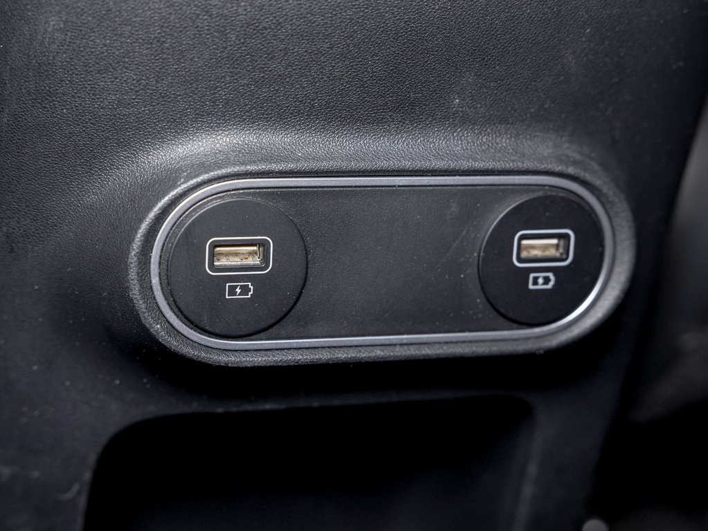 2022 Hyundai IONIQ 5 in St-Jérôme, Quebec - 27 - w1024h768px