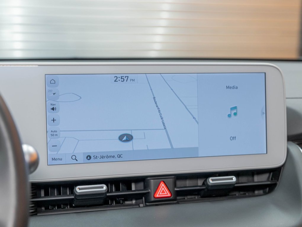 2024 Hyundai IONIQ 5 in St-Jérôme, Quebec - 16 - w1024h768px