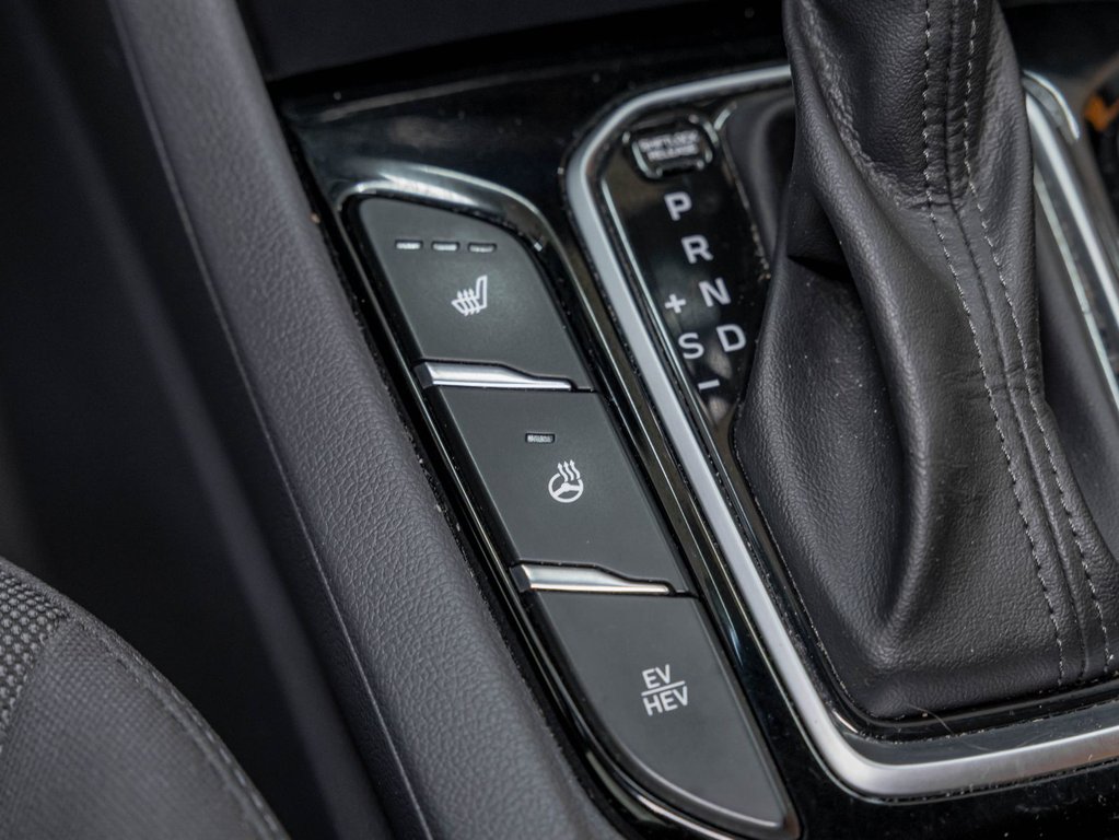 2019 Hyundai Ioniq Electric Plus in St-Jérôme, Quebec - 22 - w1024h768px