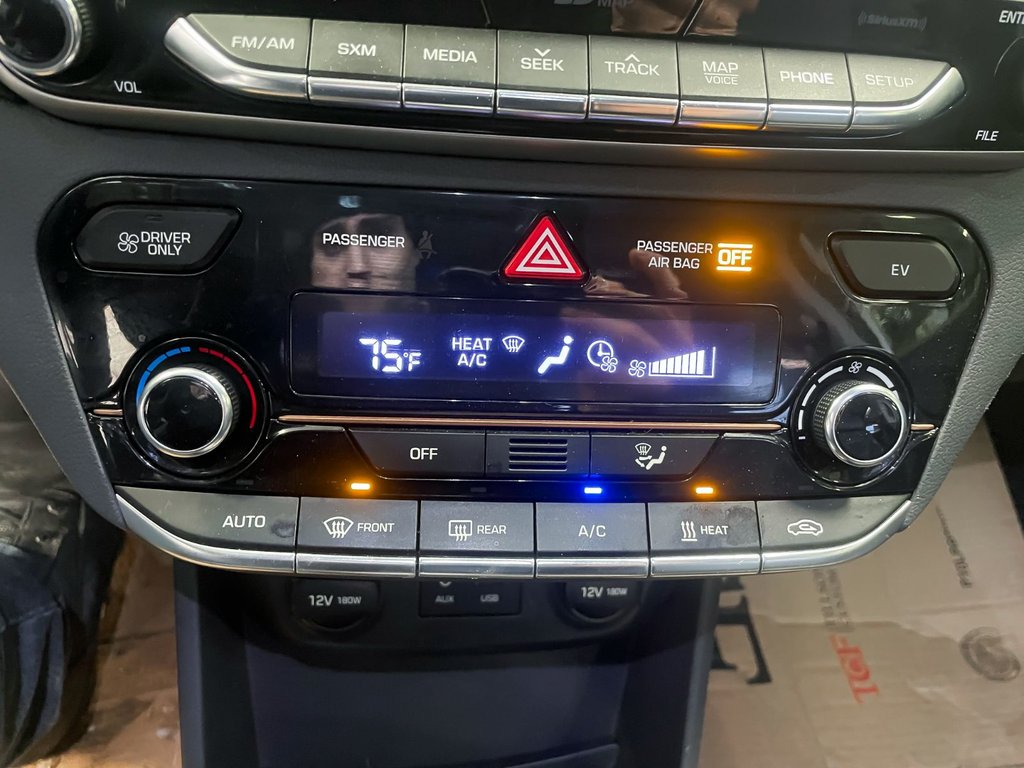 2017 Hyundai Ioniq Electric in St-Jérôme, Quebec - 18 - w1024h768px