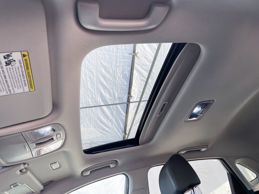 2022 Hyundai Kona Electric in St-Jérôme, Quebec - 3 - w1024h768px