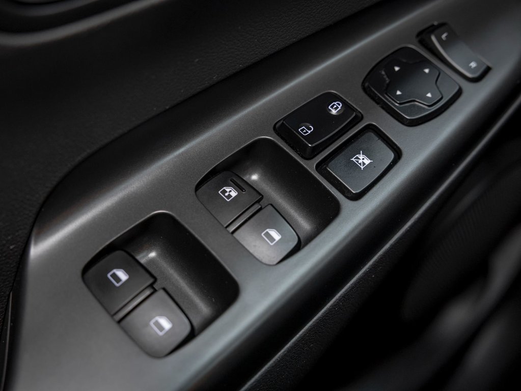 Hyundai KONA ELECTRIC  2023 à St-Jérôme, Québec - 24 - w1024h768px