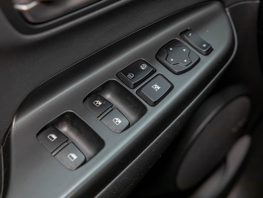 2020 Hyundai Kona in St-Jérôme, Quebec - 28 - w1024h768px