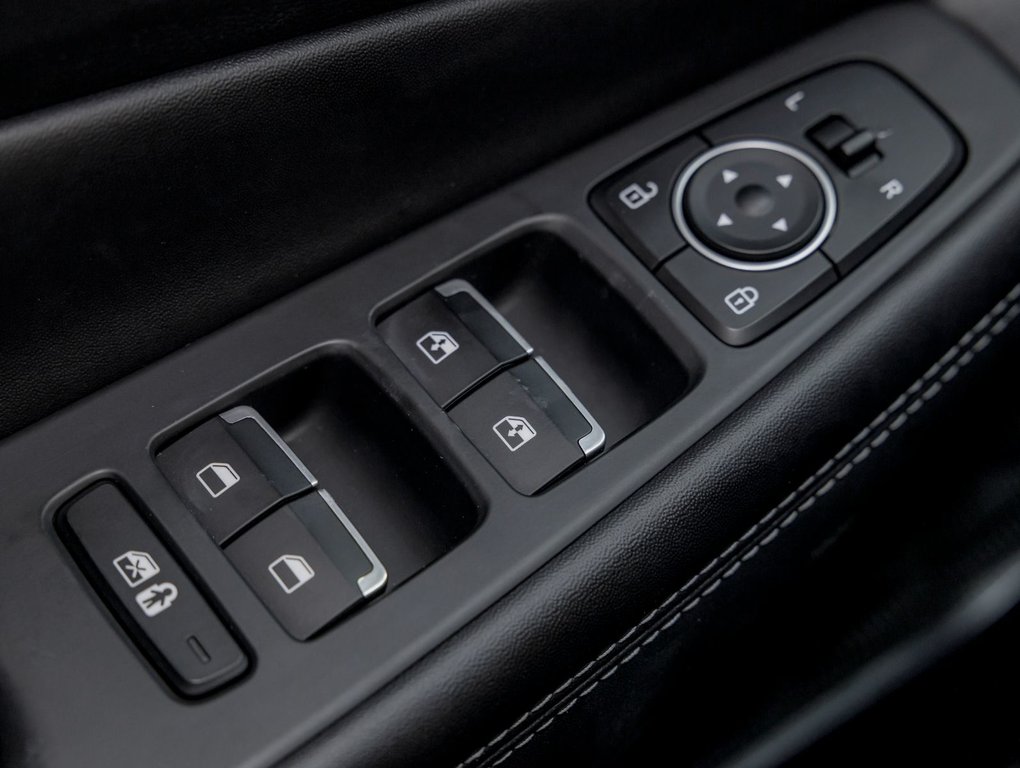 Hyundai Santa Fe Hybrid  2023 à St-Jérôme, Québec - 33 - w1024h768px