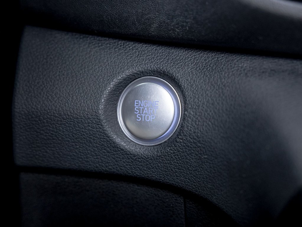 Hyundai Santa Fe  2022 à St-Jérôme, Québec - 25 - w1024h768px