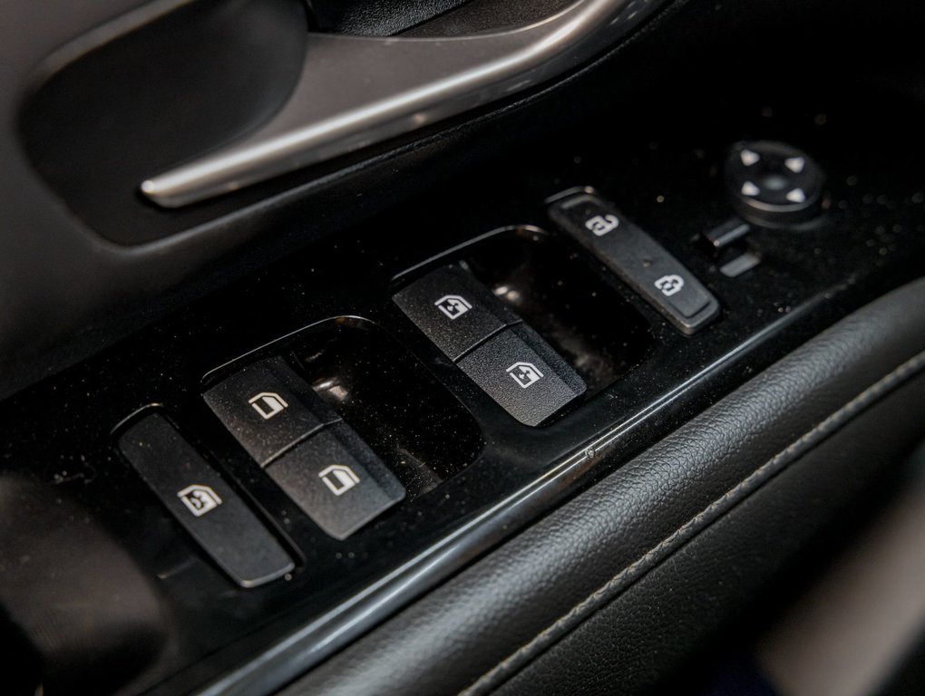 2022 Hyundai Tucson Hybrid in St-Jérôme, Quebec - 26 - w1024h768px