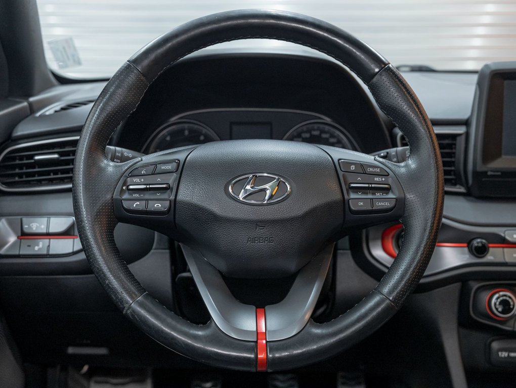 Hyundai Veloster  2019 à St-Jérôme, Québec - 14 - w1024h768px