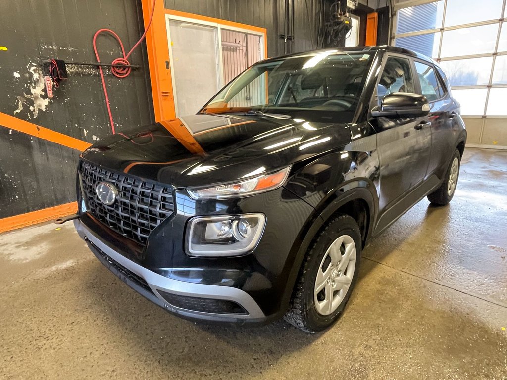 Hyundai Venue  2020 à St-Jérôme, Québec - 1 - w1024h768px