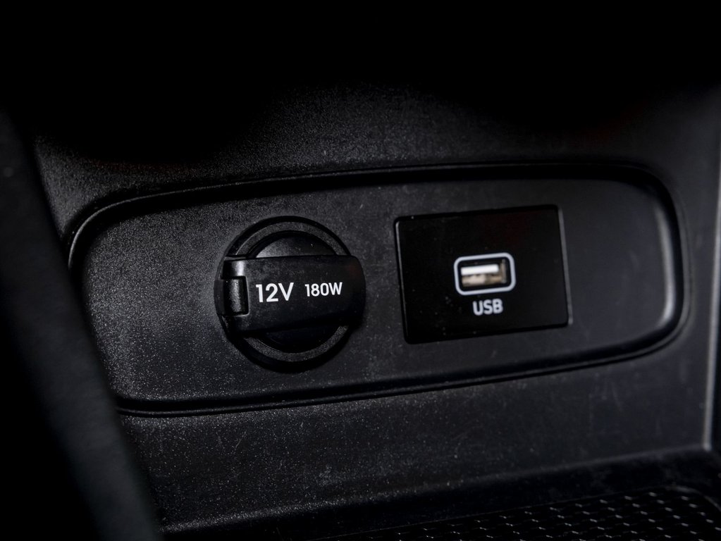 2021 Hyundai Venue in St-Jérôme, Quebec - 22 - w1024h768px