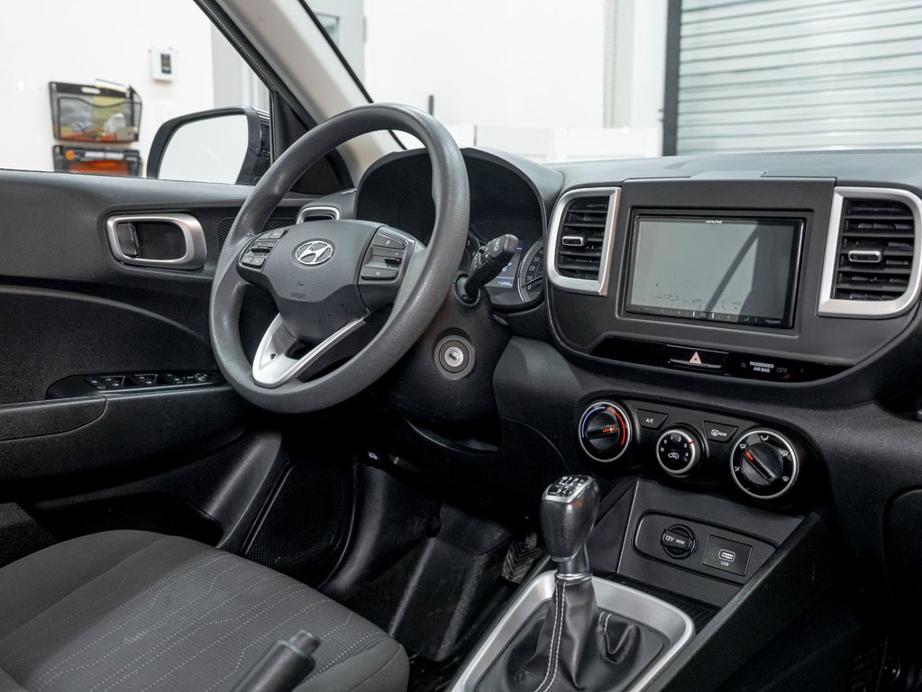 2021 Hyundai Venue in St-Jérôme, Quebec - 24 - w1024h768px