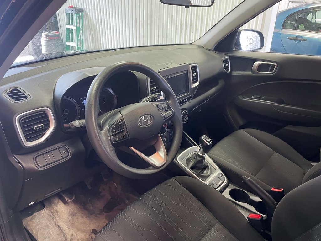Hyundai Venue  2021 à St-Jérôme, Québec - 3 - w1024h768px