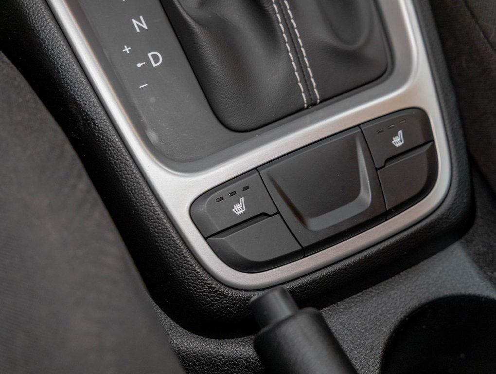 2023 Hyundai Venue in St-Jérôme, Quebec - 12 - w1024h768px