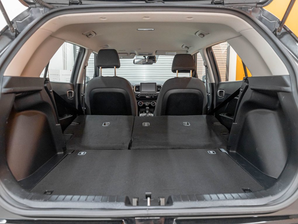 2023 Hyundai Venue in St-Jérôme, Quebec - 28 - w1024h768px